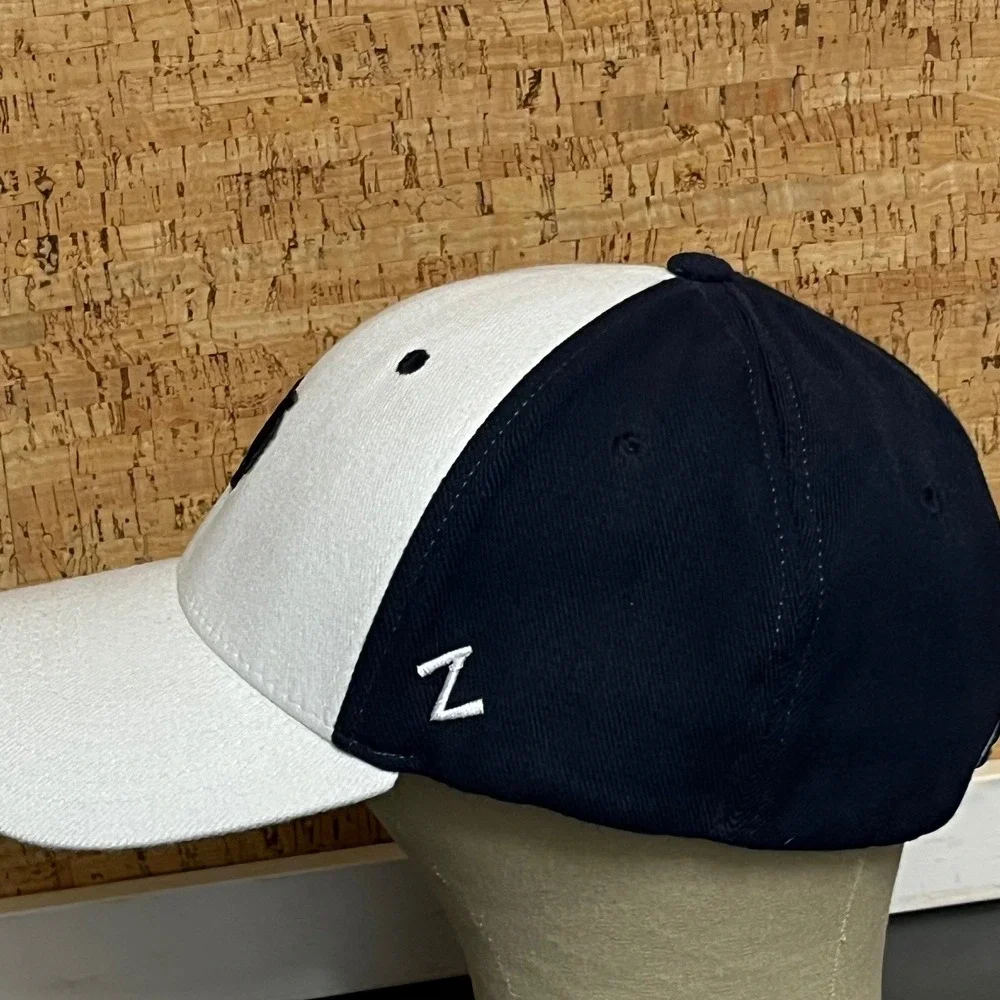 Zephyr Notre Dame Fighting Irish Z-Fit Hat XL Navy White Golf Underbrim Cap